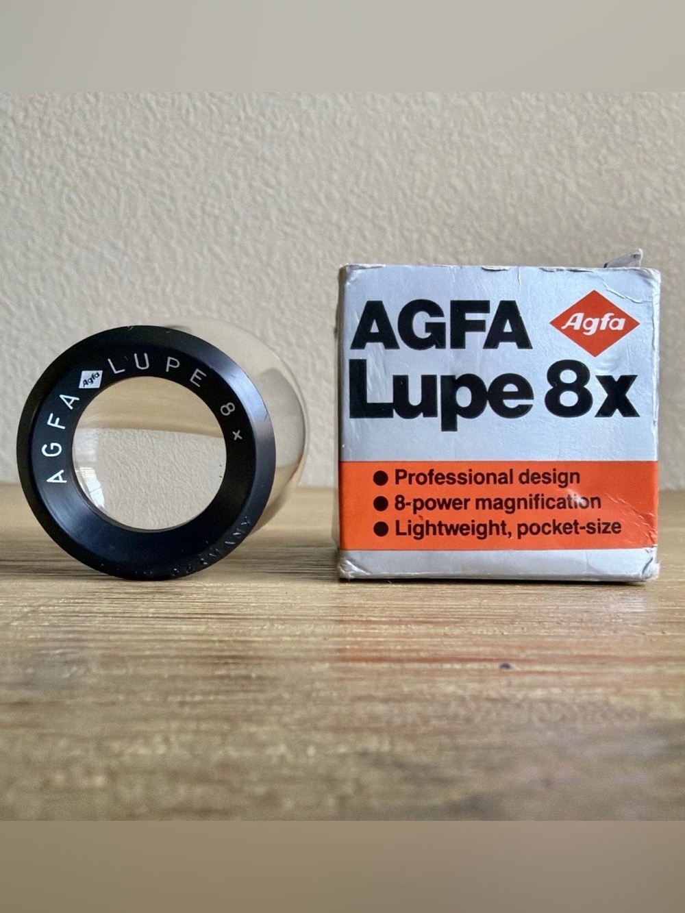 AGFA Lupe Loupe 8x - Pocket Size - Lightweight - Magnifier Made in Germany